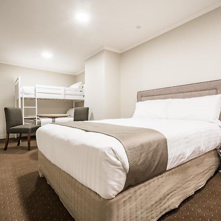 The Lighthouse Hotel Ulverstone Buitenkant foto